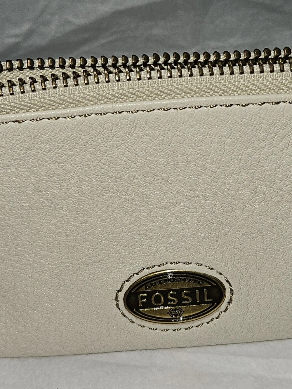 Fossil Pebbled Leather Mini Wallet Coin Purse Gold Tone Hardware